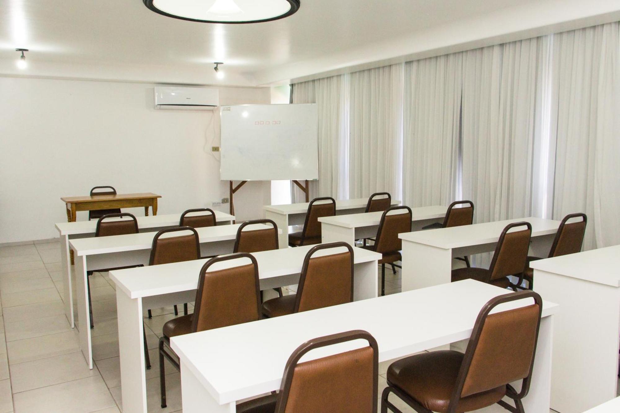 Grand Prix Hotel Cascavel  Buitenkant foto